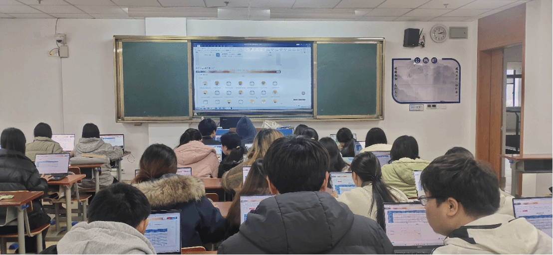 產(chǎn)教融合，數(shù)智賦能——江蘇旅游職業(yè)學(xué)院經(jīng)濟(jì)管理學(xué)院開展專業(yè)實(shí)踐教學(xué)周系列活動之實(shí)踐教學(xué)平臺深度探索